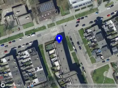 112 melding Ambulance met grote spoed naar de Korianderstraat in Hoogvliet Rotterdam