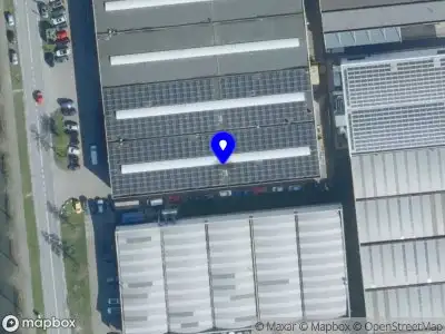 Brandweer en politie met grote spoed naar de Sluisweg in Waalwijk vanwege middelgrote brand