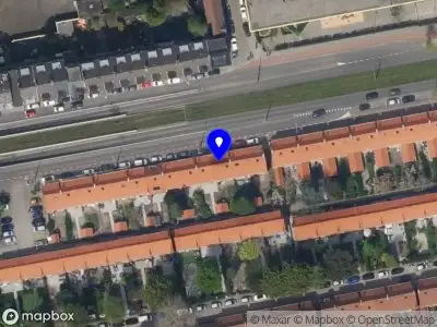 Ambulance met grote spoed naar de Bree in Rotterdam