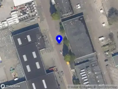 Brandweer met gepaste spoed naar de Van Heekstraat in Schiedam vanwege een liftopsluiting