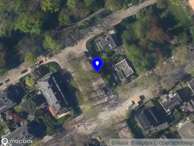 Ambulance met grote spoed naar de Stalpertstraat in 's-Gravenhage