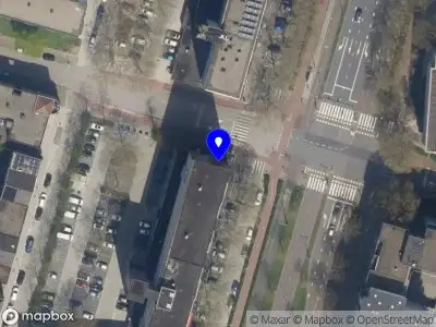 Ambulance met grote spoed naar de 's-Gravelandseweg in Schiedam