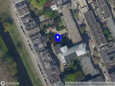 Ambulance met grote spoed naar de Eendrachtsweg in Rotterdam