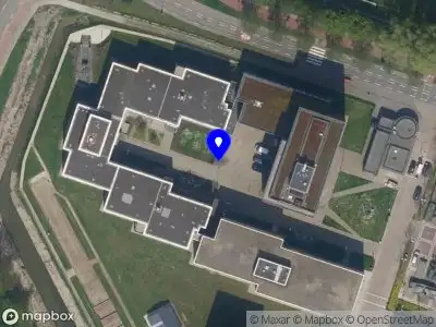 Brandweer en politie met grote spoed naar de Watertorenweg in Rotterdam vanwege middelgrote brand