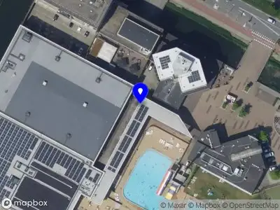 Ambulance met grote spoed naar de Burgemeester Keijzerweg in Papendrecht