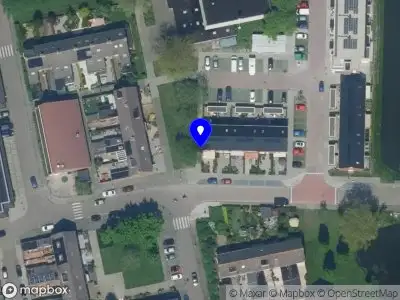 Brandweer met grote spoed naar de Val van Urk in Volendam vanwege voertuigbrand