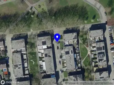 Ambulance met grote spoed naar de Stoutenburg in Rotterdam