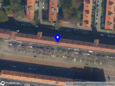 Ambulance met gepaste spoed naar de Goudsesingel in Rotterdam