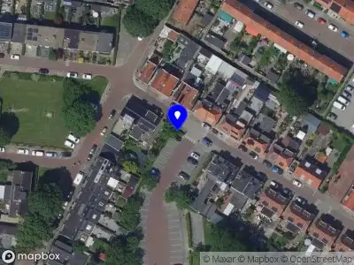 Ambulance met grote spoed naar de Dubbeldreef in Dordrecht