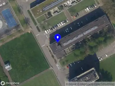 Ambulance met grote spoed naar de Dienstkraanpad in Rotterdam