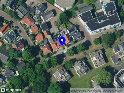 Brandweer met gepaste spoed naar de Gardenierslaan in Apeldoorn vanwege afhijsen patient