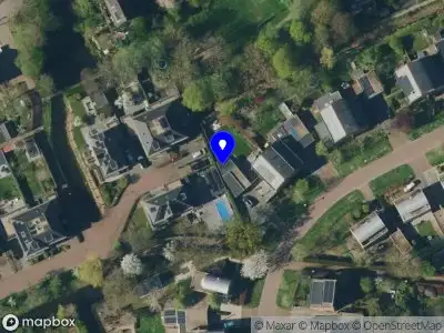 Politie naar de Ooststeeg in Wageningen vanwege aanrijding met letsel