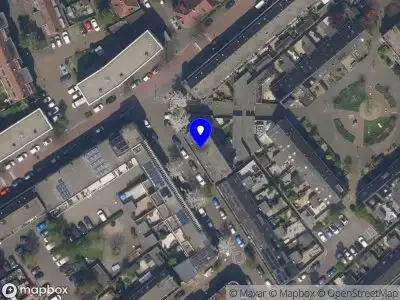 Ambulance met gepaste spoed naar de De Ruijterstraat in Vlaardingen