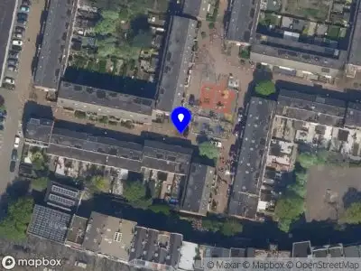 Ambulance met gepaste spoed naar de Alex de Haasstraat in Rotterdam