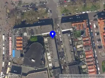 Ambulance met grote spoed naar de Beverstraat in Rotterdam