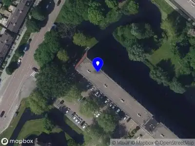 Ambulance met grote spoed naar de Nicolaas Beetsstraat in Alblasserdam