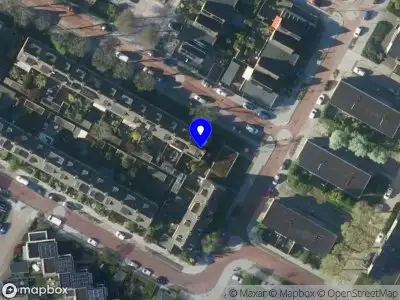 Ambulance met gepaste spoed naar de Cressantlaan in Alkmaar