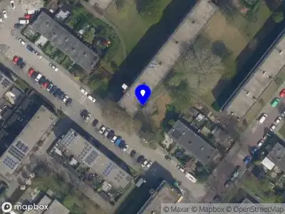 Ambulance met gepaste spoed naar de Kemperweg in Rotterdam