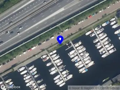 Brandweer met gepaste spoed naar de Noorderkade in Rotterdam vanwege een buitenbrand