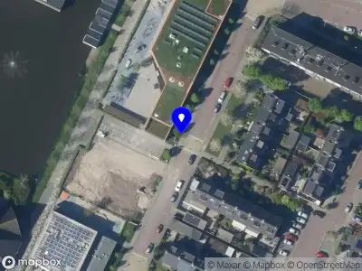 Brandweer met gepaste spoed naar de Dronenplein in Bodegraven vanwege wateroverlast