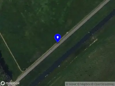 Ambulance met grote spoed naar de Oude Veerweg in Dordrecht