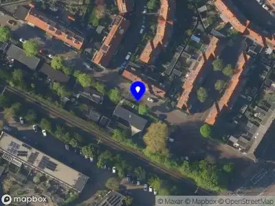 Ambulance met gepaste spoed naar de Andries Schotkade in Leiden
