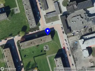 Ambulance met grote spoed naar de Betje Wolffstraat in Spijkenisse