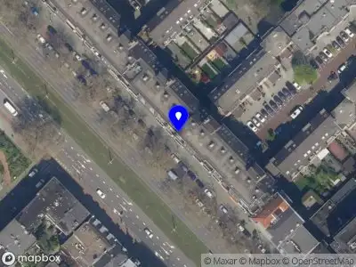 Ambulance met gepaste spoed naar de Schiekade in Rotterdam