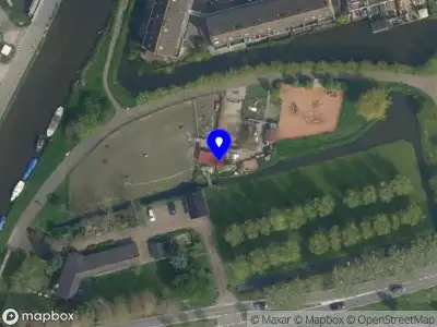 Brandweer met gepaste spoed naar de Spoorplaats in Den Hoorn