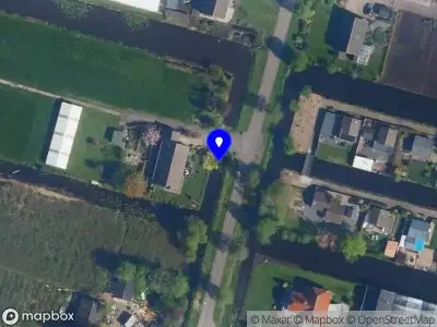 Ambulance met grote spoed naar de Het Lange Eind in De Kwakel