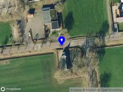 Brandweer met grote spoed naar de Koloniedijk in Vinkenbuurt vanwege gebouwbrand