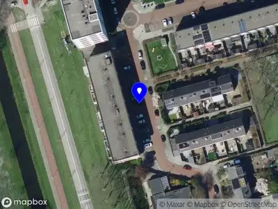 Ambulance met grote spoed naar de Akeleistraat in Spijkenisse