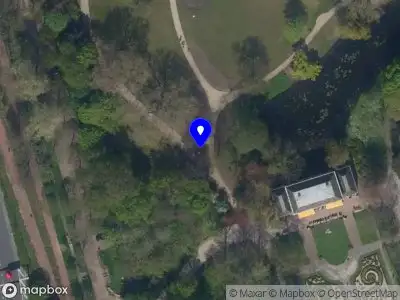 Ambulance met grote spoed naar de Baden Powelllaan in Rotterdam