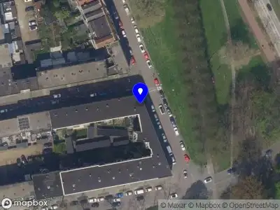 Ambulance met grote spoed naar de West-Varkenoordseweg in Rotterdam