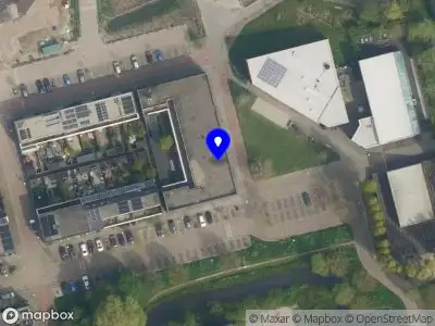 Ambulance met grote spoed naar de Victoriapad in Delft