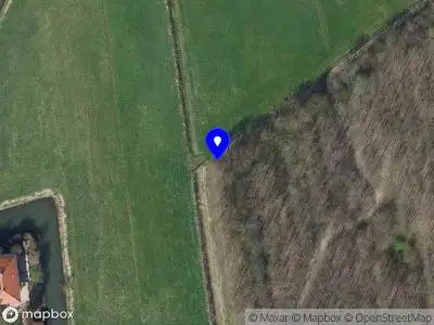 Ambulance met gepaste spoed naar de Slotvalkensteinsedijk in Poortugaal