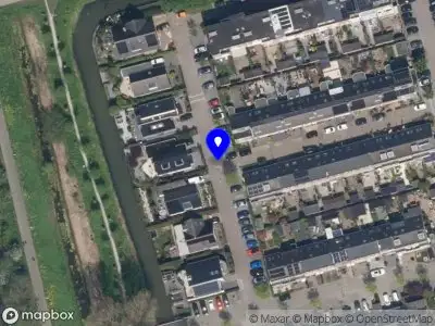 Ambulance met grote spoed naar de Bieslookveld in Schiedam