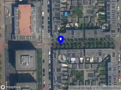 Ambulance met gepaste spoed naar de Tienenpad in Amsterdam
