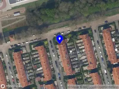 Ambulance met grote spoed naar de Hockeystraat in Rotterdam