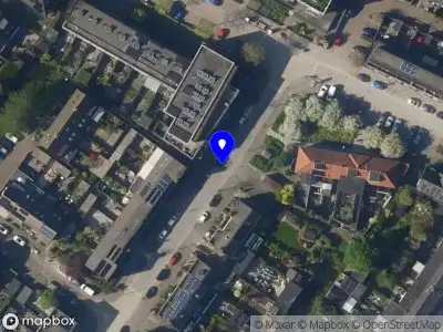 Ambulance met grote spoed naar de Nieuwedijk in Alphen aan den Rijn