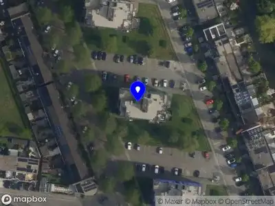 Ambulance met grote spoed naar de Iepehout in Zoetermeer