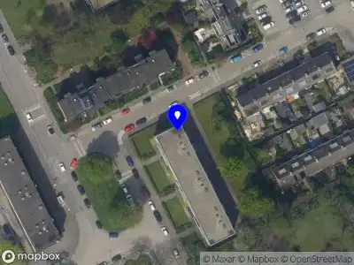 Ambulance met grote spoed naar de Dalenoord in Rotterdam