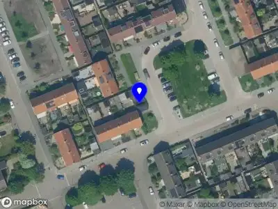 Ambulance met grote spoed naar de Zijpemeerhof in Edam
