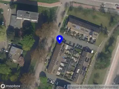 Ambulance met grote spoed naar de Claudius Civilislaan in Vlaardingen