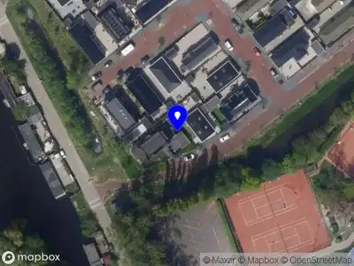 Ambulance met gepaste spoed naar de Venterstraat in Leiden