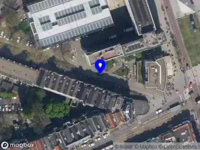 Ambulance met grote spoed naar de Diergaardesingel in Rotterdam