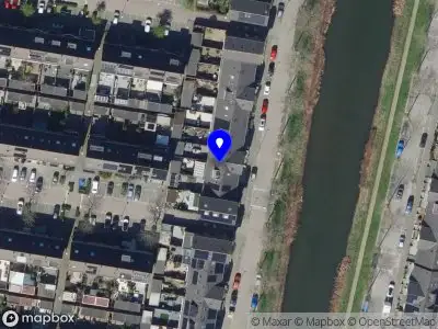 Ambulance met gepaste spoed naar de Blaakse Wetering in Poortugaal