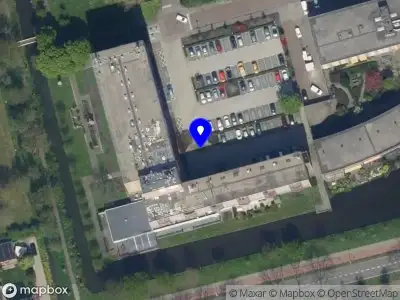 Ambulance met gepaste spoed naar de Meidoornveld in Capelle aan den IJssel