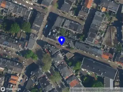 Ambulance met gepaste spoed naar de Schoterstraat in Haarlem