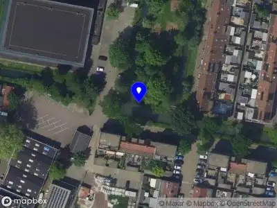 Ambulance met grote spoed naar de Krommestoep in Sliedrecht